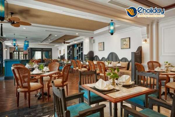 Manoir Des Arts Hotel 9