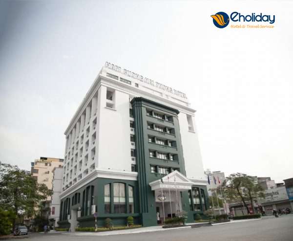 The Tray Hotel 12