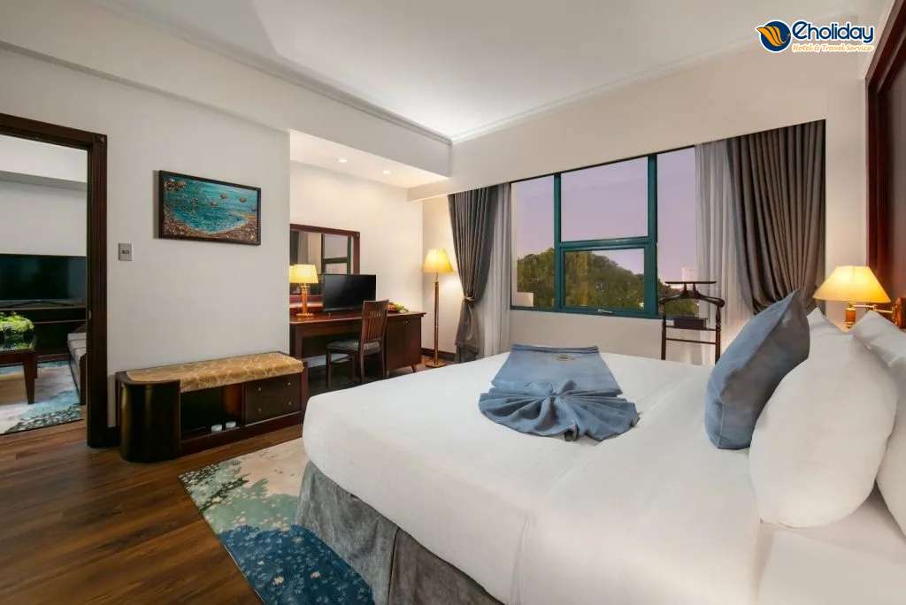 The Tray Hotel Phòng Nam Cuong Suite