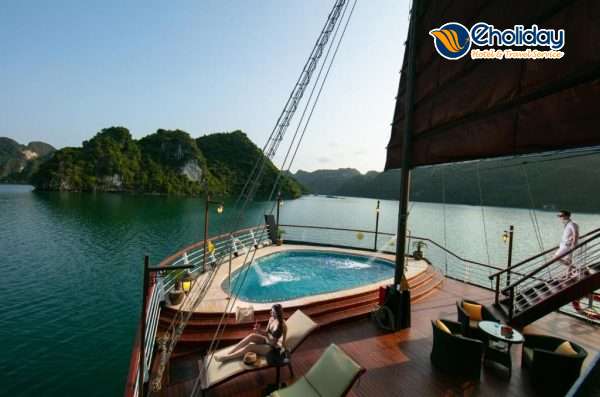 Du Thuyền Amanda Luxury Lan Hạ Bể Bơi