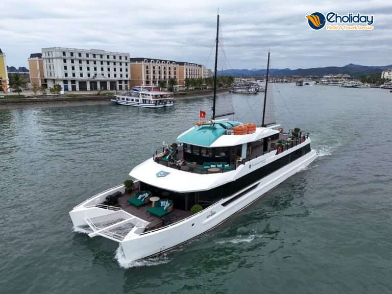 Du Thuyền Catamaran Hạ Long 13