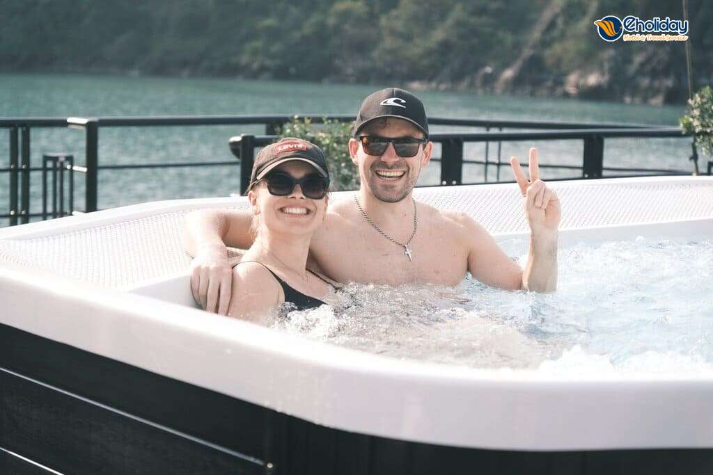 Du Thuyền Catamaran Hạ Long 7