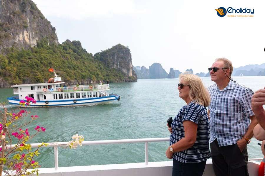 Du Thuyền Emeraude Sayuri Hạ Long Sundeck 19