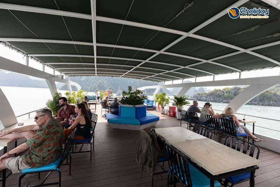 Du Thuyền Emeraude Sayuri Hạ Long Sundeck 23