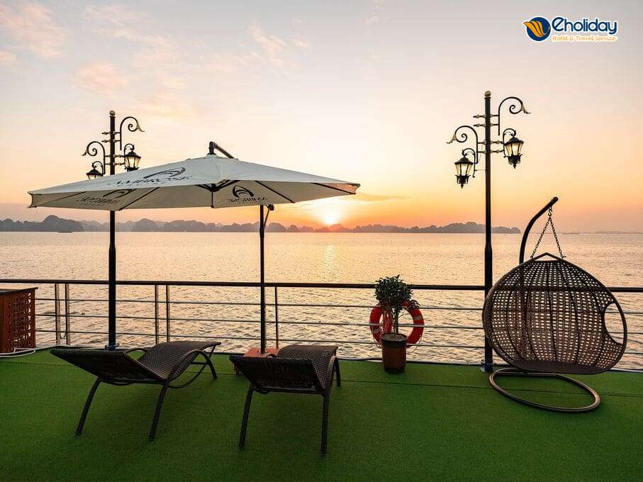 Du Thuyền Ambrose Hạ Long 12