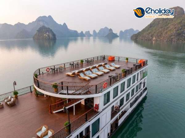 Du Thuyền Indochine Grand Lan Hạ Sundeck