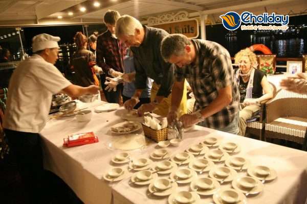 Du Thuyền Oriental Sails 8