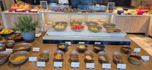 Hyatt Place Hạ Long Bay Quầy Buffet