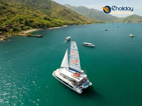 Tour Du Thuyền Nemo Yacht Nha Trang 3