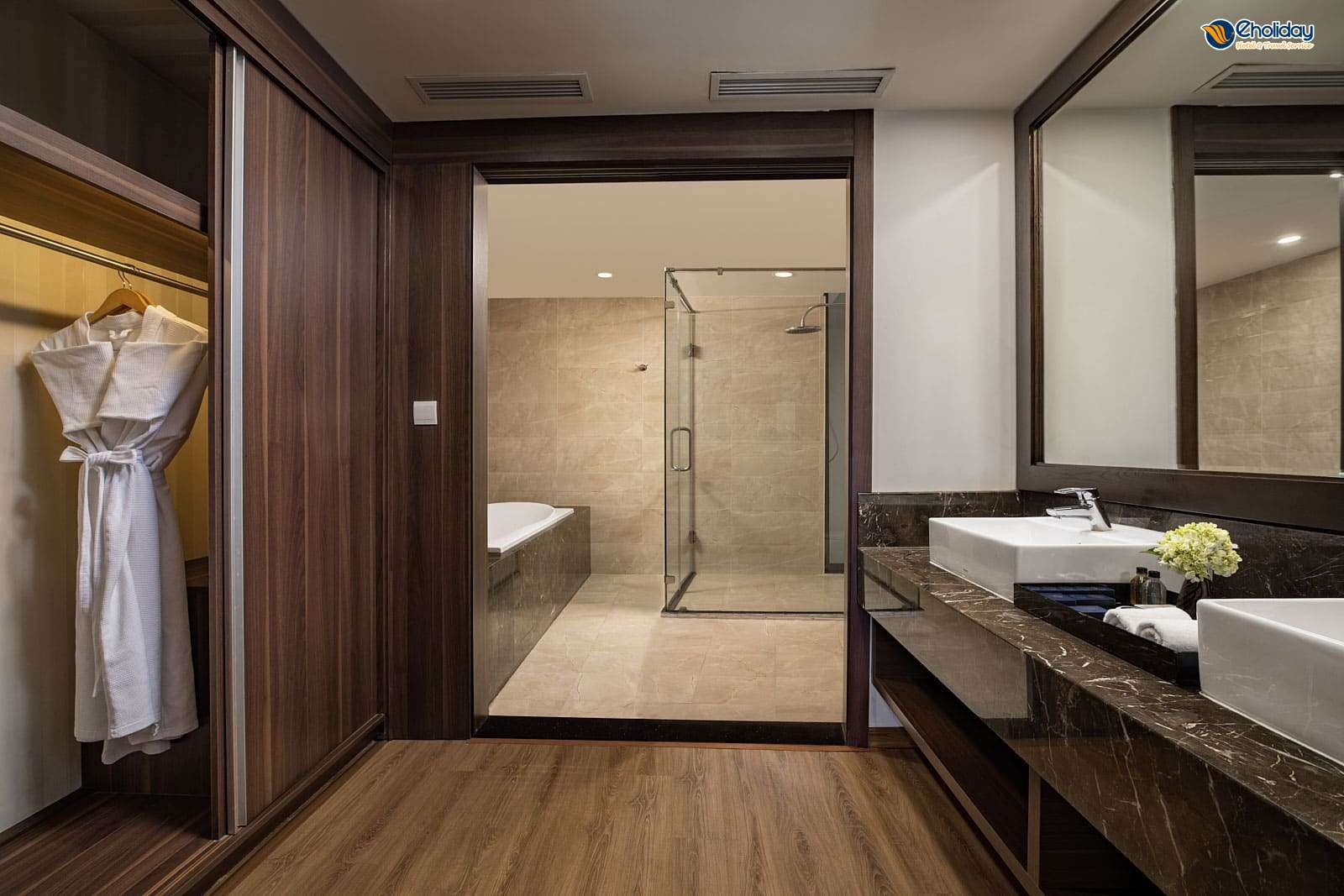 Khách Sạn Authentic Hà Nội Phòng Suite Lake View