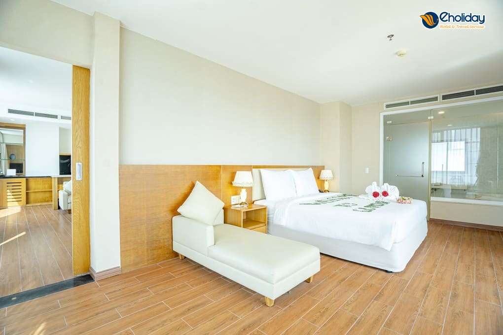 Khách Sạn Glamour Nha Trang Phòng Luxury Suite Ocean View 3