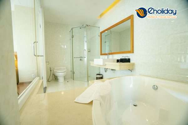 Khách Sạn Glamour Nha Trang Phòng Luxury Suite Ocean View 4