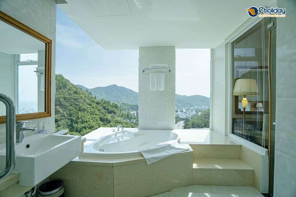 Khách Sạn Glamour Nha Trang Phòng Suite Ocean View 2