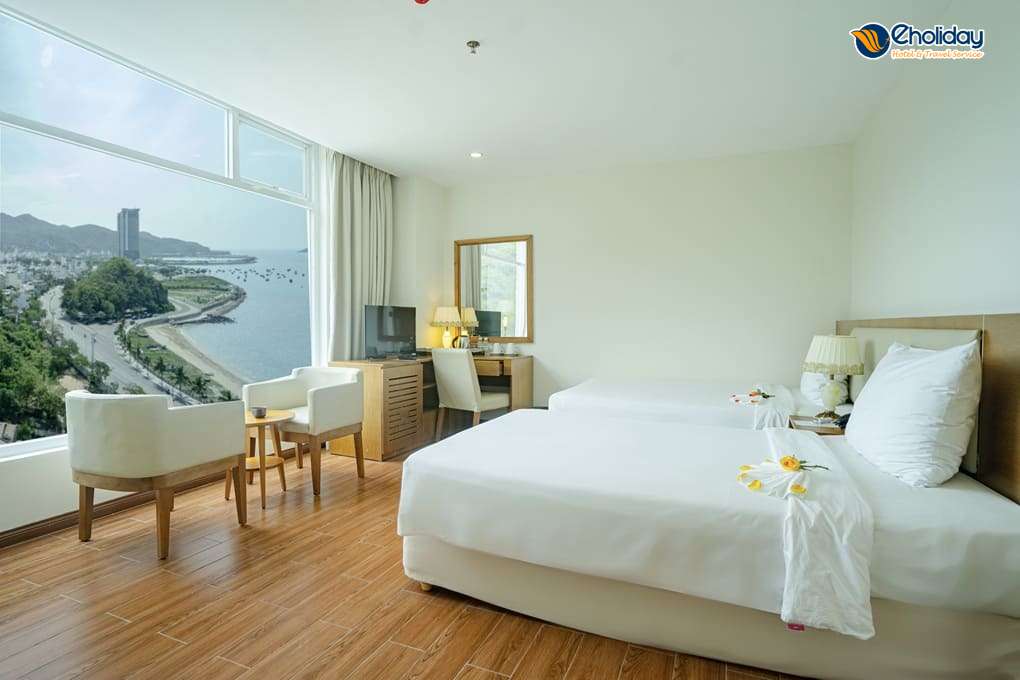 Khách Sạn Glamour Nha Trang Phòng Superior Partial Sea View