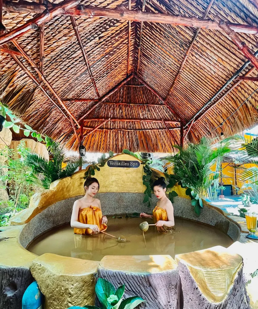 Tắm bùn và spa tại Versailles Phú Quốc
