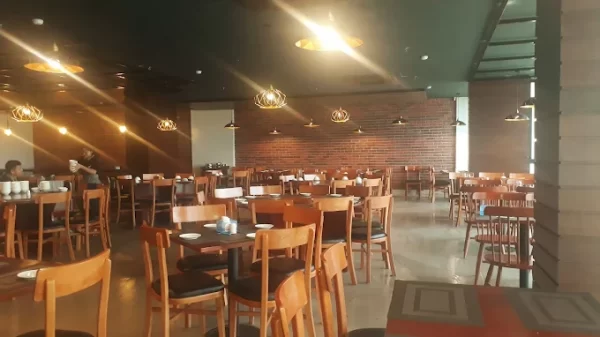 Khách Sạn Marron Sầm Sơn 8