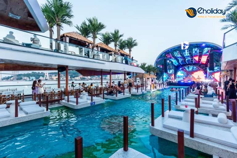 Tour Ăn Tối Trên Du Thuyền Dolphin Beach Club Hạ Long 12